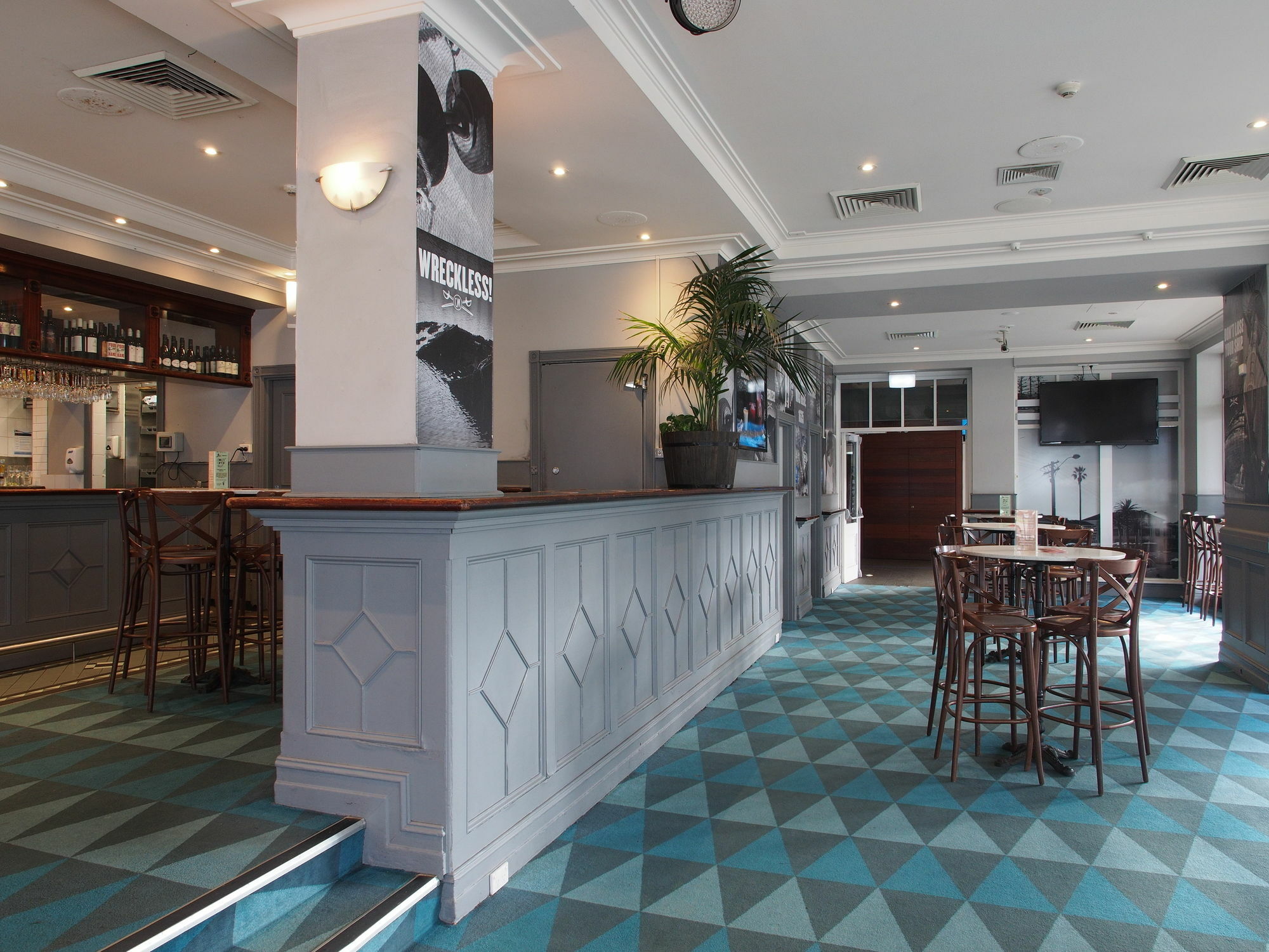 Coogee Bay Hotel Sydney Exterior photo